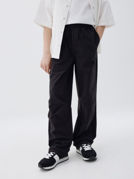 школьные брюки-парашюты для мальчиков от бренда sela вид слева