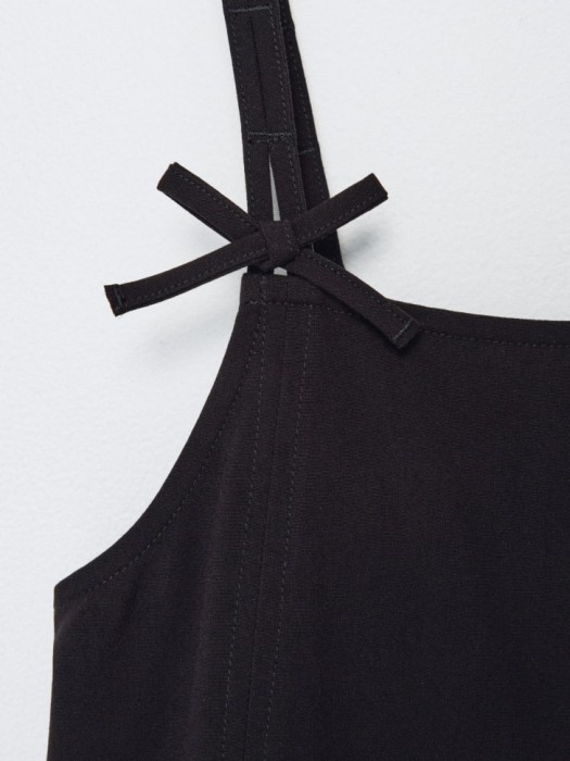 школьный сарафан с бантиками для девочек из льна спереди