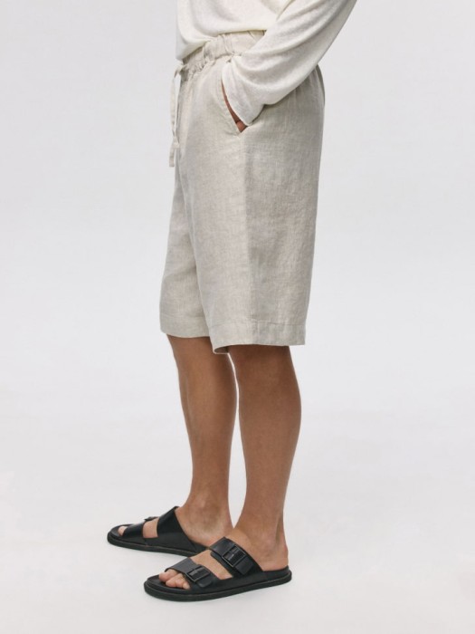 шорты из 100% премиального льна по цене 4299 руб вид справа