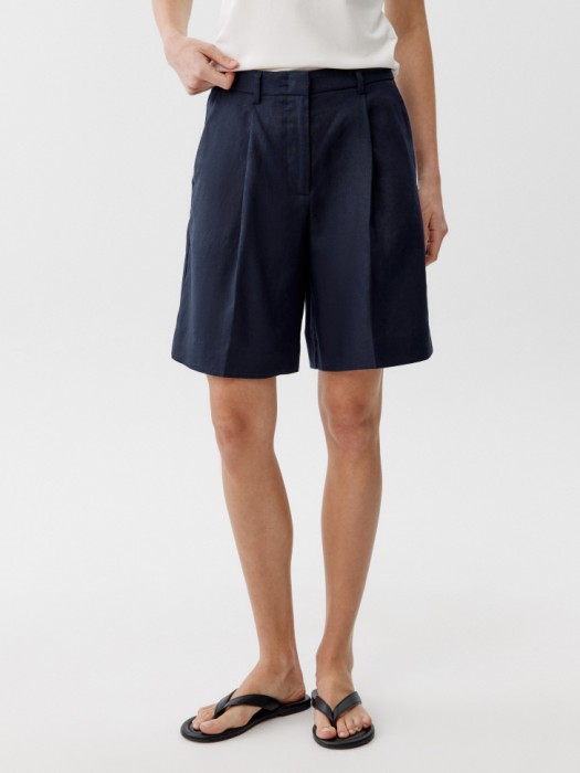 шорты из льна премиум качества от бренда sela вид слева