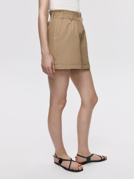 шорты с присборенной талией из россии вид сбоку