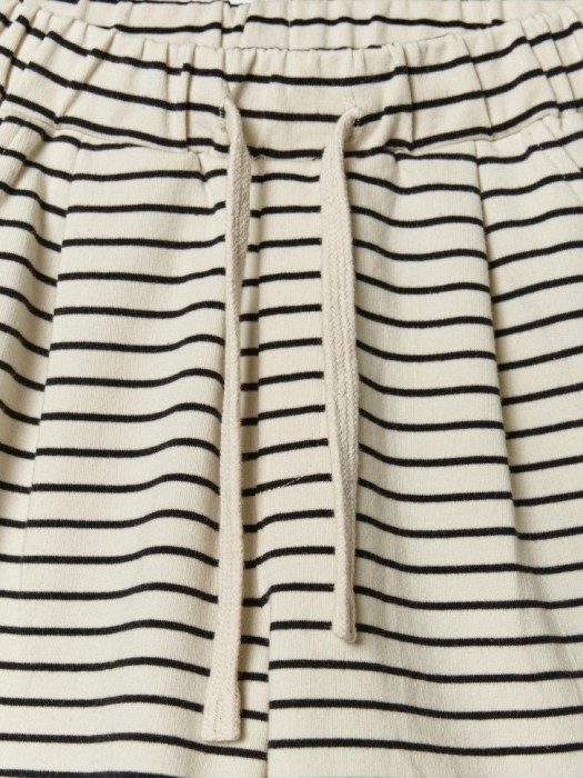 шорты в полоску для мальчиков по цене 1299 руб вид справа