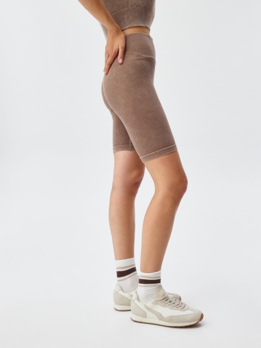 Товар с артикулом 4680798768762 вид сзади