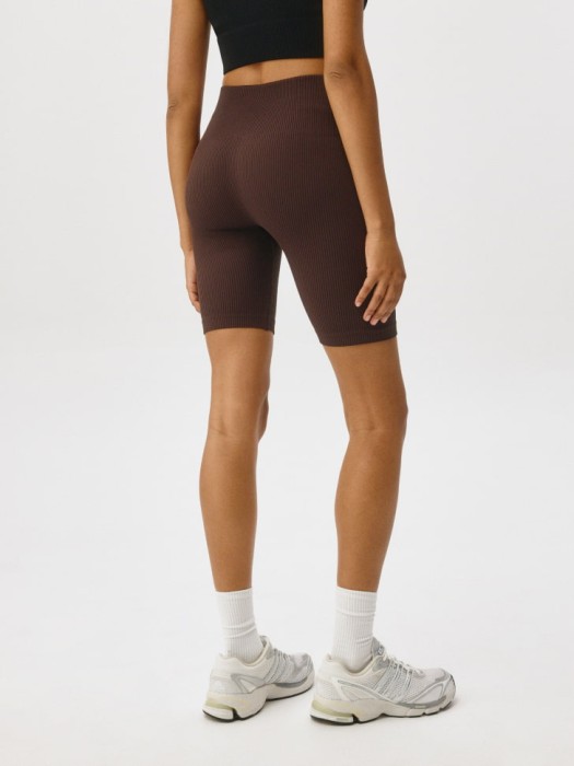 спортивные велосипедки по цене 1399 руб вид справа