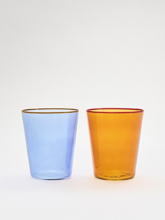 стакан из яркого стекла от бренда sela вид слева