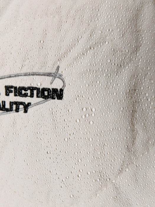 стеганая куртка с вышивкой для мальчиков из льна спереди