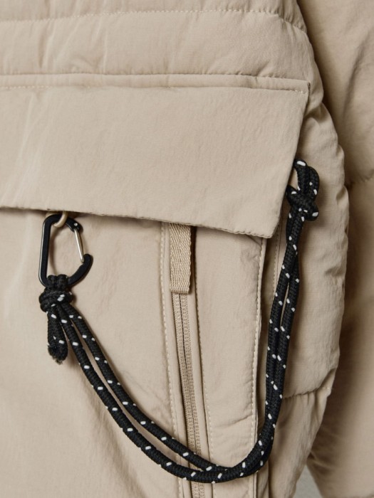 стеганая утепленная куртка оверсайз универсального стиля с лицевой стороны