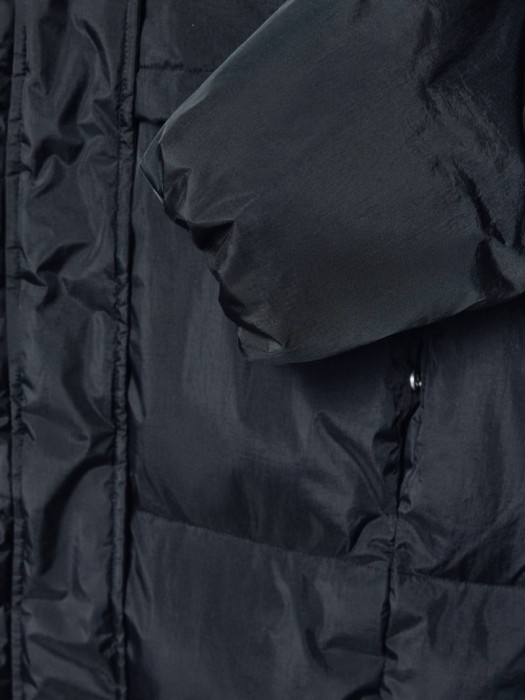 стеганое пальто с капюшоном для взрослого возраста с изнаночной стороны