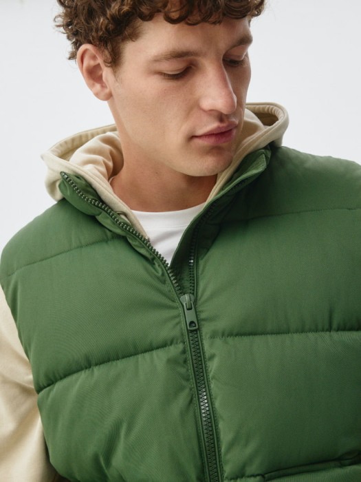 стеганый жилет из твила из россии вид сбоку