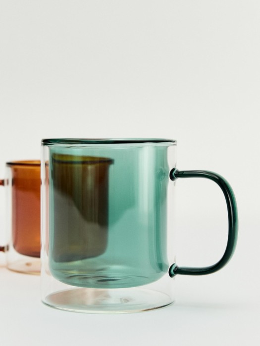 стеклянная кружка с двойными стенками от бренда sela вид слева