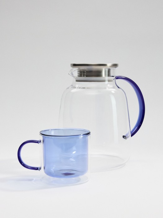 стеклянный заварочный чайник от бренда sela вид слева