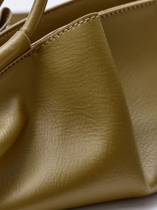 сумка из экокожи из линейки  young по цене 3499 руб вид справа