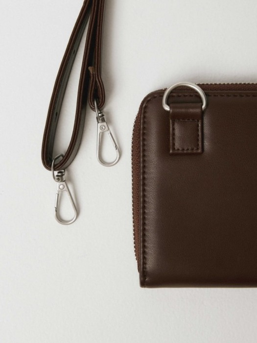 сумка-кошелек с ремешком из кожи спереди