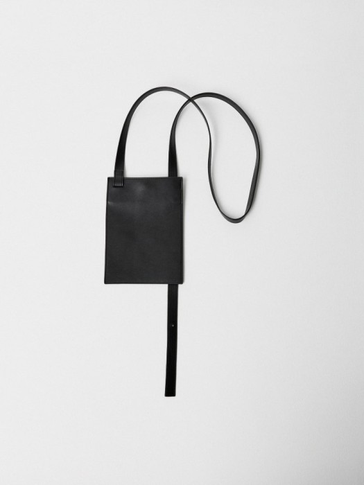 сумка кросс-боди из экокожи от бренда sela вид слева