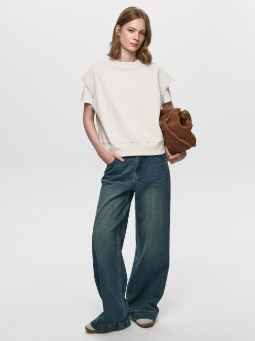 свитшот оверсайз без рукавов от бренда sela вид слева