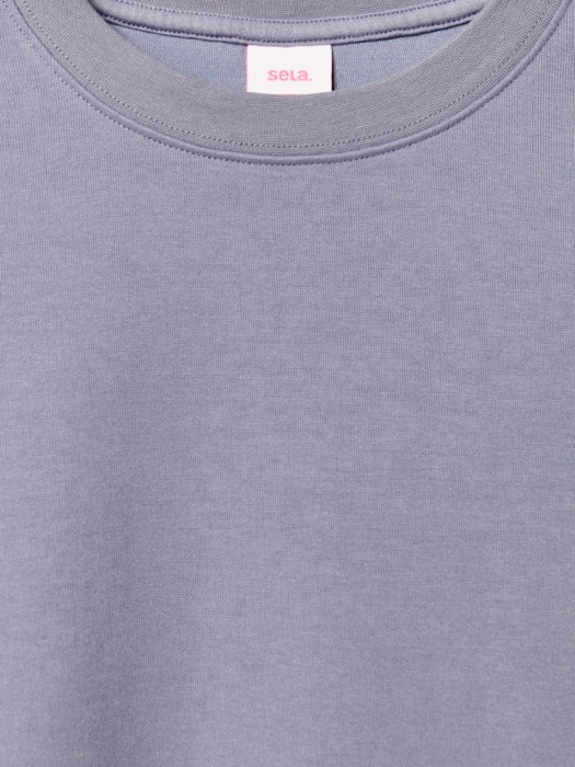 свитшот оверсайз из линейки  young из футера спереди