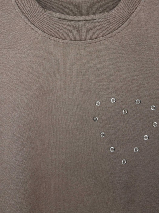 свитшот оверсайз с люверсами для девочек из россии вид сбоку