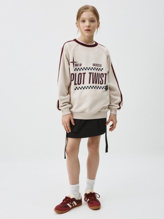 свитшот оверсайз с принтом для девочек от бренда sela вид слева