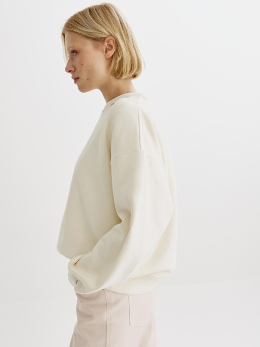 свитшот оверсайз с принтом из футера с бархатистым эффектом по цене 3299 руб вид справа