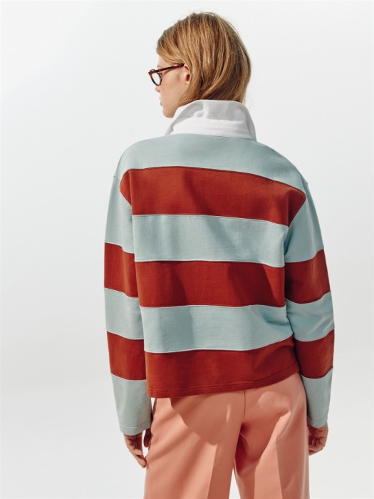 свитшот-поло оверсайз в полоску из линейки  young из россии вид сбоку