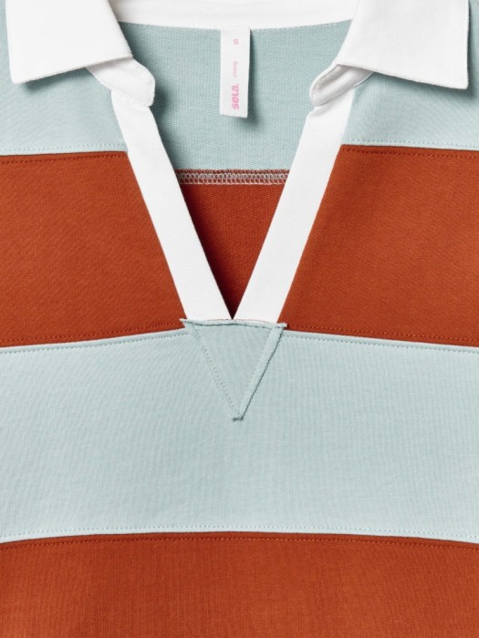 свитшот-поло оверсайз в полоску из линейки  young универсального стиля с лицевой стороны