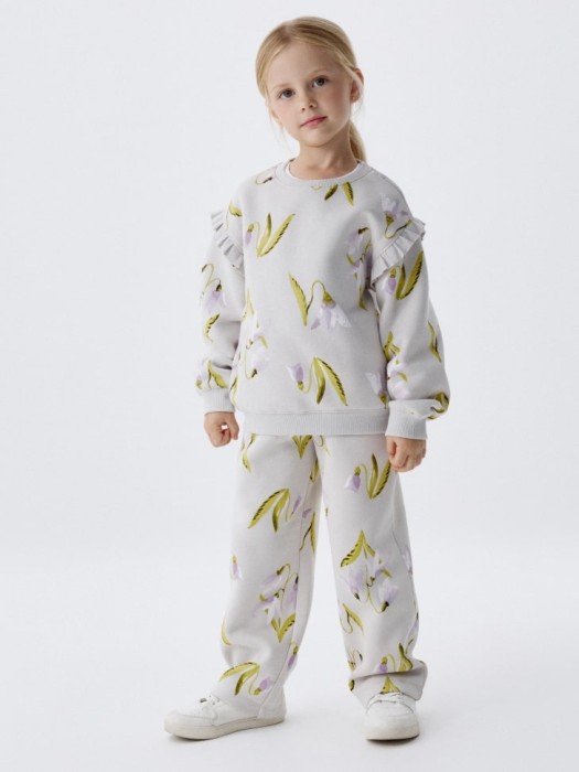 свитшот с оборками для девочек от бренда sela вид слева