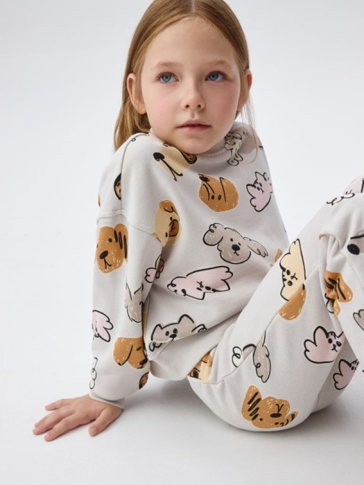 свитшот с принтом для девочек от бренда sela вид слева