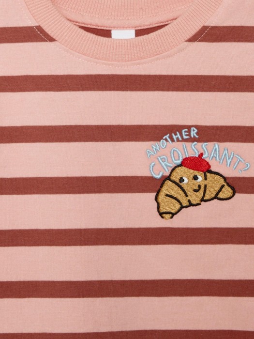 свитшот с вышивкой для малышей из россии вид сбоку