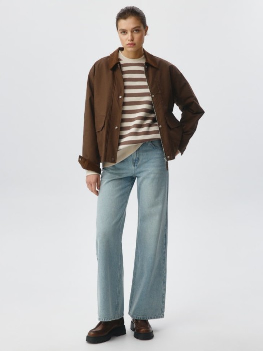 свитшот в полоску от бренда sela вид слева