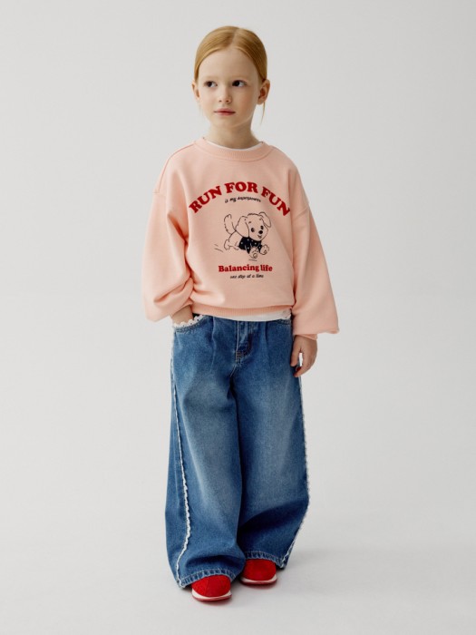 свитшт оверсайз с принтом для девочек от бренда sela вид слева