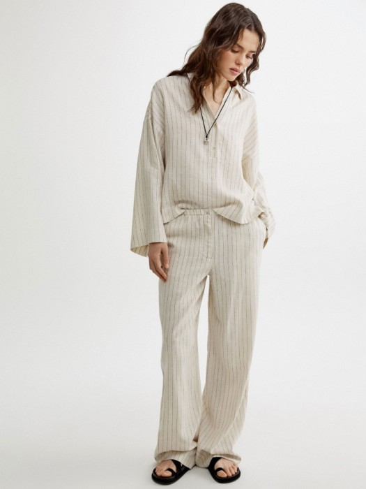 свободная рубашка из смесового льна от бренда sela вид слева