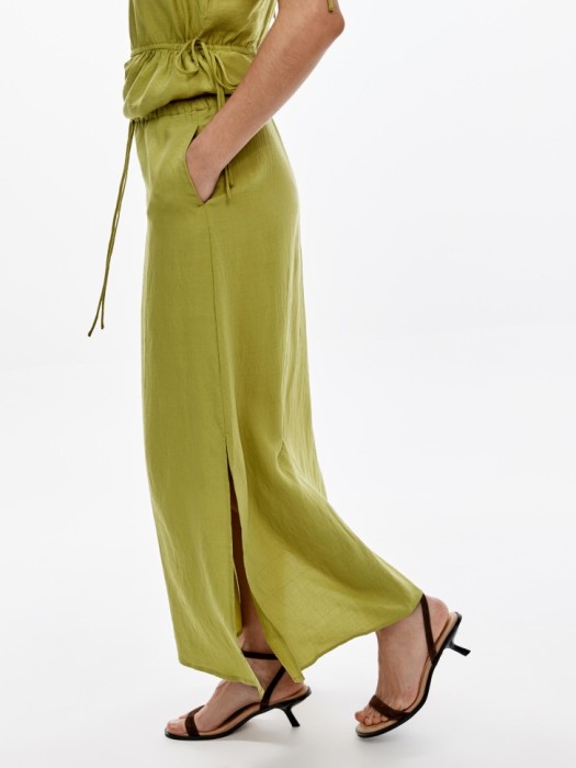 свободная юбка миди из жатой ткани из россии вид сбоку