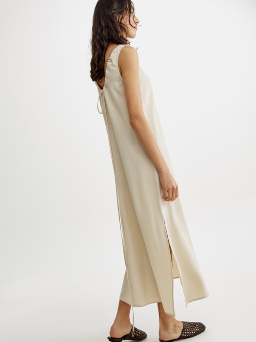 свободное платье из тенселя со льном по цене 3799 руб вид справа