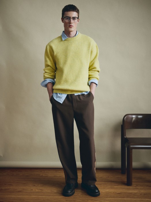 свободные брюки с лампасами от бренда sela вид слева