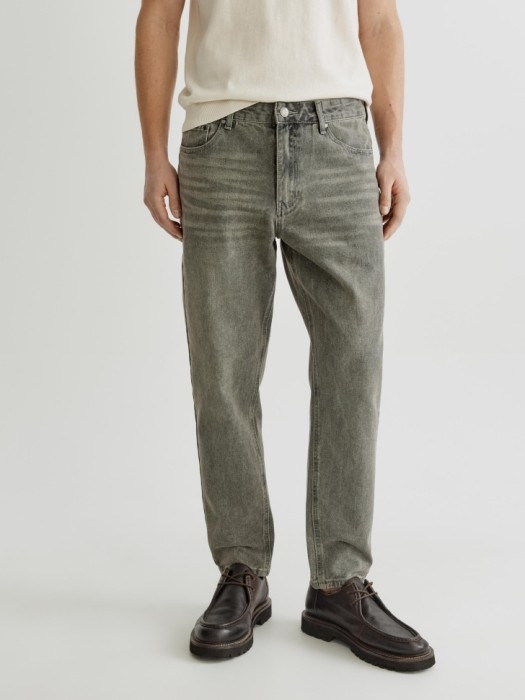 свободные укороченные джинсы со средней посадкой от бренда sela вид слева