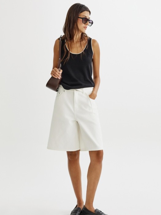 танк-топ с контрастной окантовкой от бренда sela вид слева