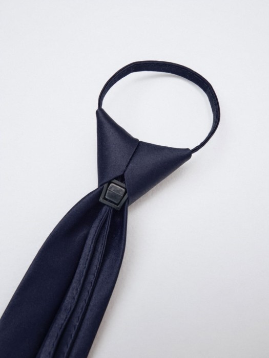 темно-синий галстук детский по цене 124 руб вид справа