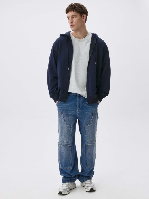 толстовка из футера на молнии от бренда sela вид слева