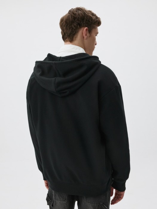 толстовка из футера на молнии по цене 1999 руб вид справа