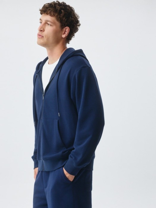 толстовка из футера на молнии из россии вид сбоку