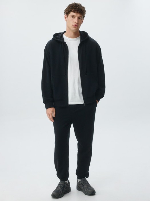 толстовка на молнии из футера от бренда sela вид слева