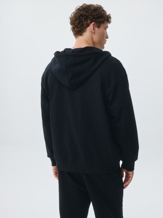 толстовка на молнии из футера по цене 3999 руб вид справа