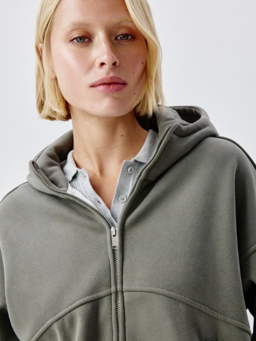 толстовка оверсайз из футера из россии вид сбоку