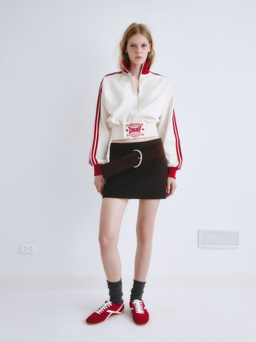 толстовка с лампасами из линейки  young от бренда sela вид слева