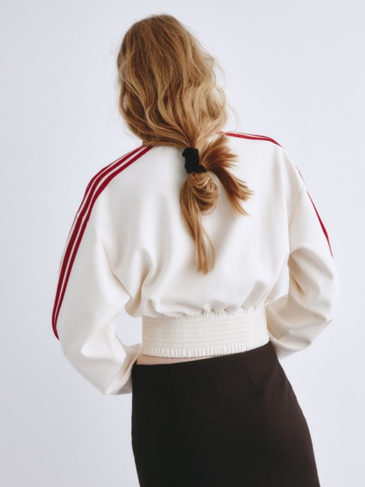 толстовка с лампасами из линейки  young из льна спереди