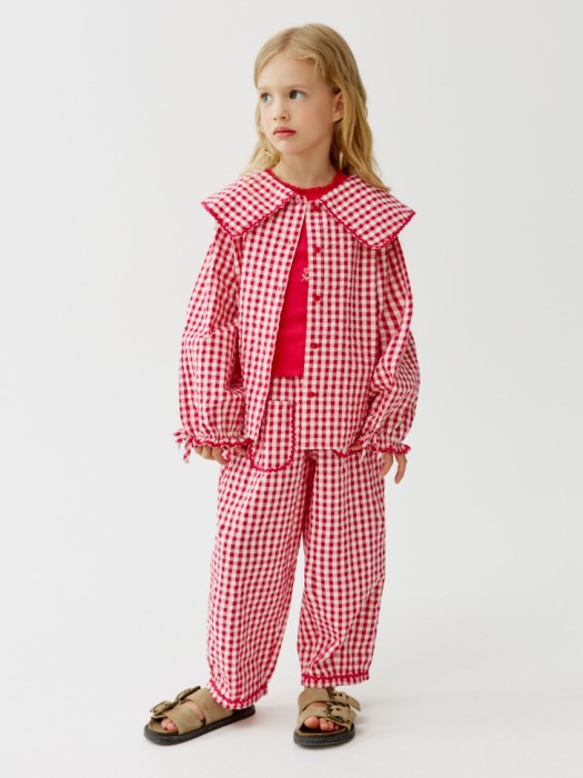 топ из ажурного трикотажа с вышивкой для девочек от бренда sela вид слева