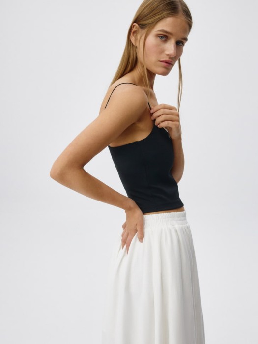 топ на тонких бретелях из россии вид сбоку