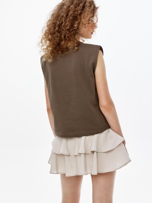 топ оверсайз из линейки  young из россии вид сбоку