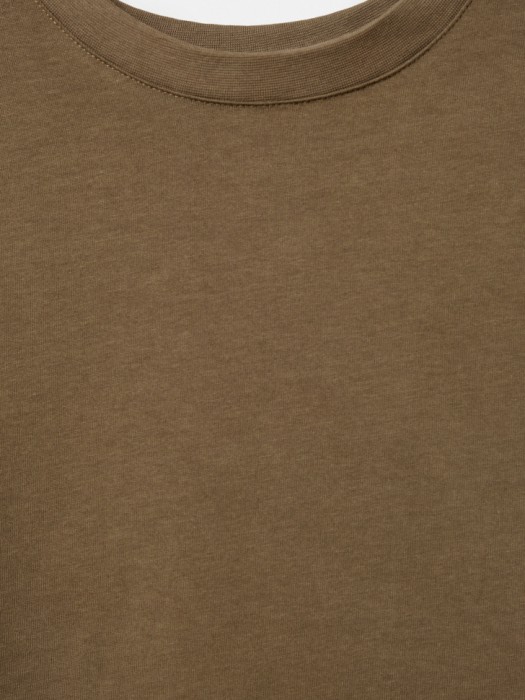 топ оверсайз из линейки  young из хлопка спереди