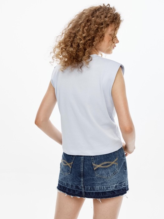 топ оверсайз из линейки  young по цене 1499 руб вид справа